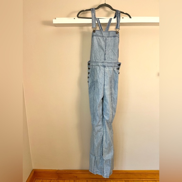 Cupcakes & Cashmere Overalls - Picture 2 of 10